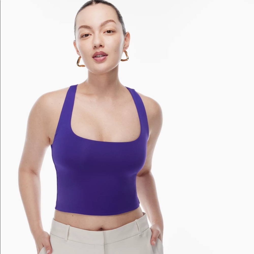 Aritzia contour racer back tank NWT